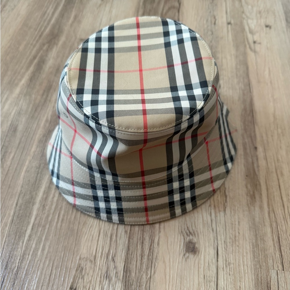 Burberry Checkered Bucket Hat Size Small